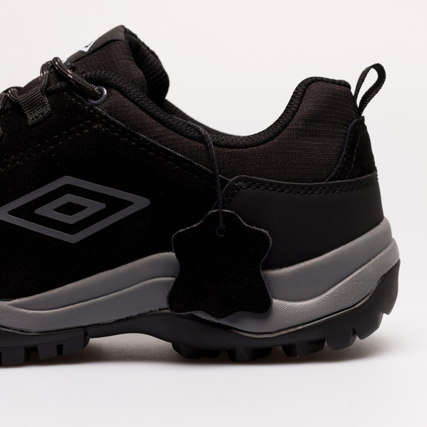 Buty outdoor męskie UMBRO CLINT ummo222004 kolor czarny