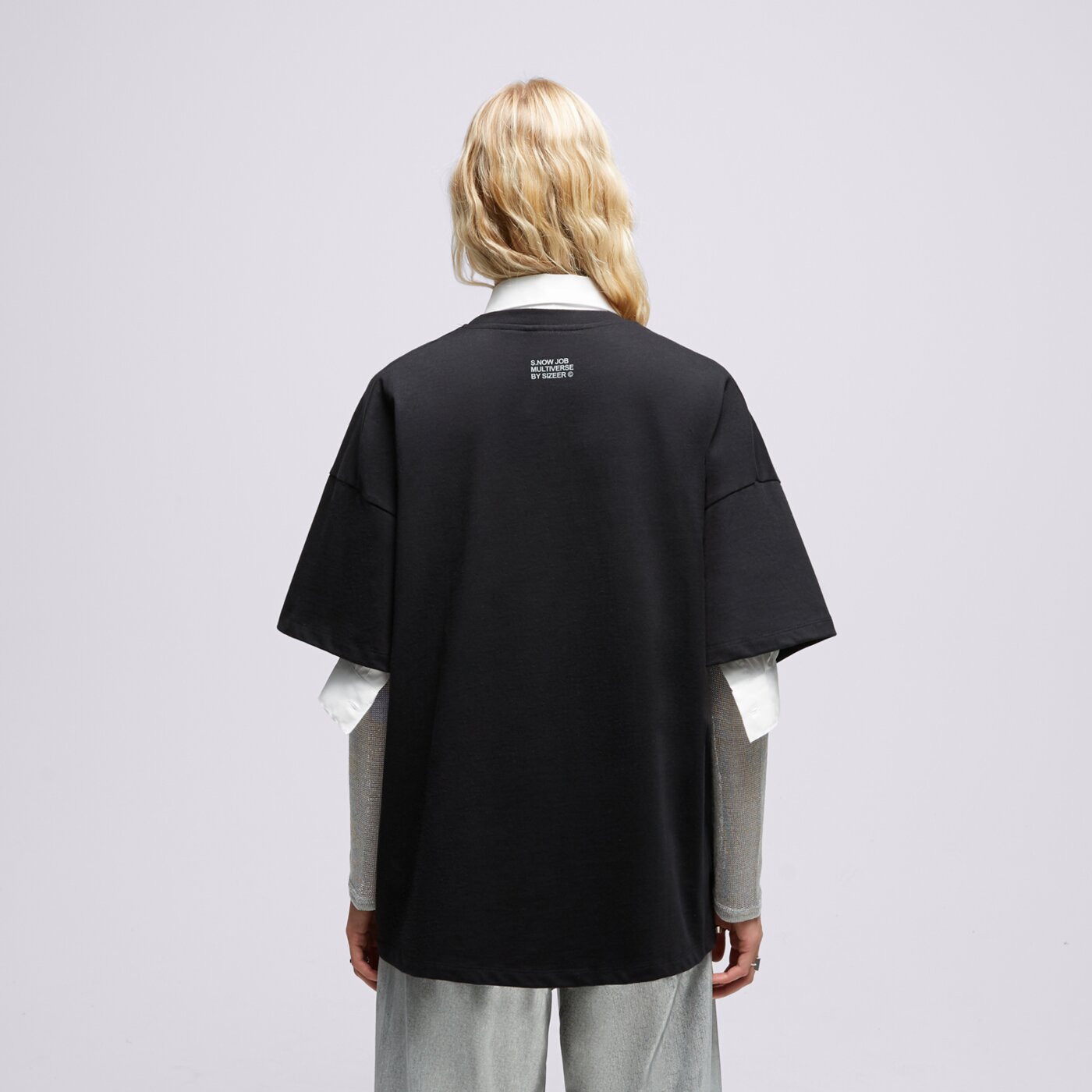 S.NOW JOB SIZEER T SHIRT “WHO MADE WHO”-BLACK si123tsu50002 kolor czarny