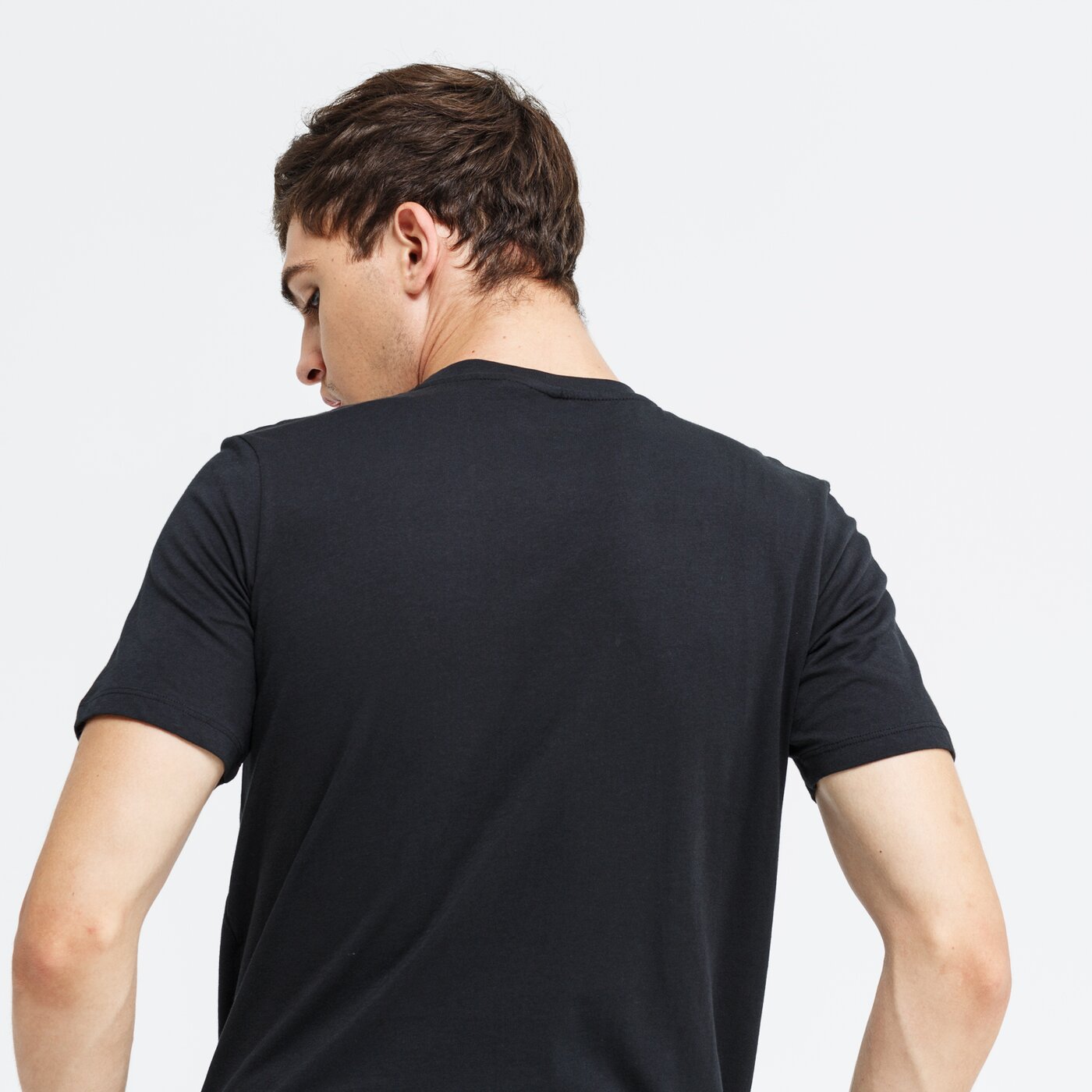 Koszulka męska UMBRO T-SHIRT SS OPULENT REVEAL LOGO GRAPHIC 65526u-ds7 kolor czarny