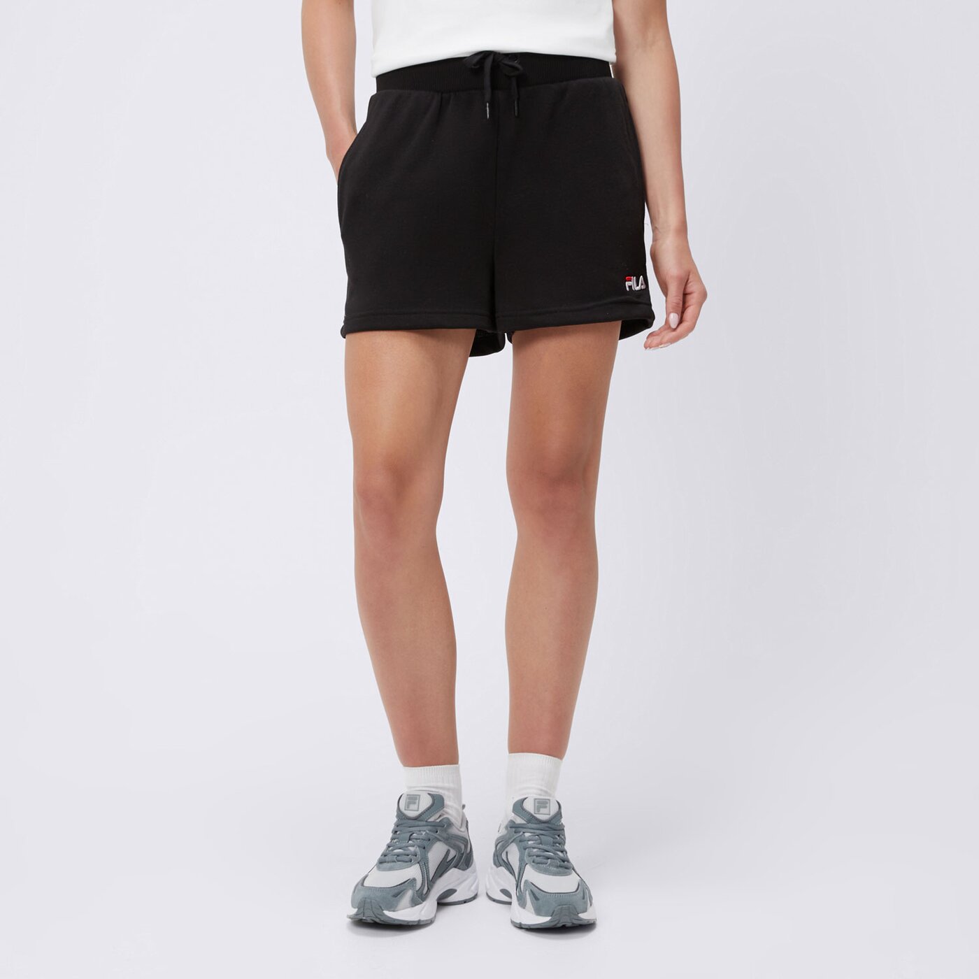 Spodenki damskie FILA SZORTY BERENICE FT ss25spw006000 kolor czarny