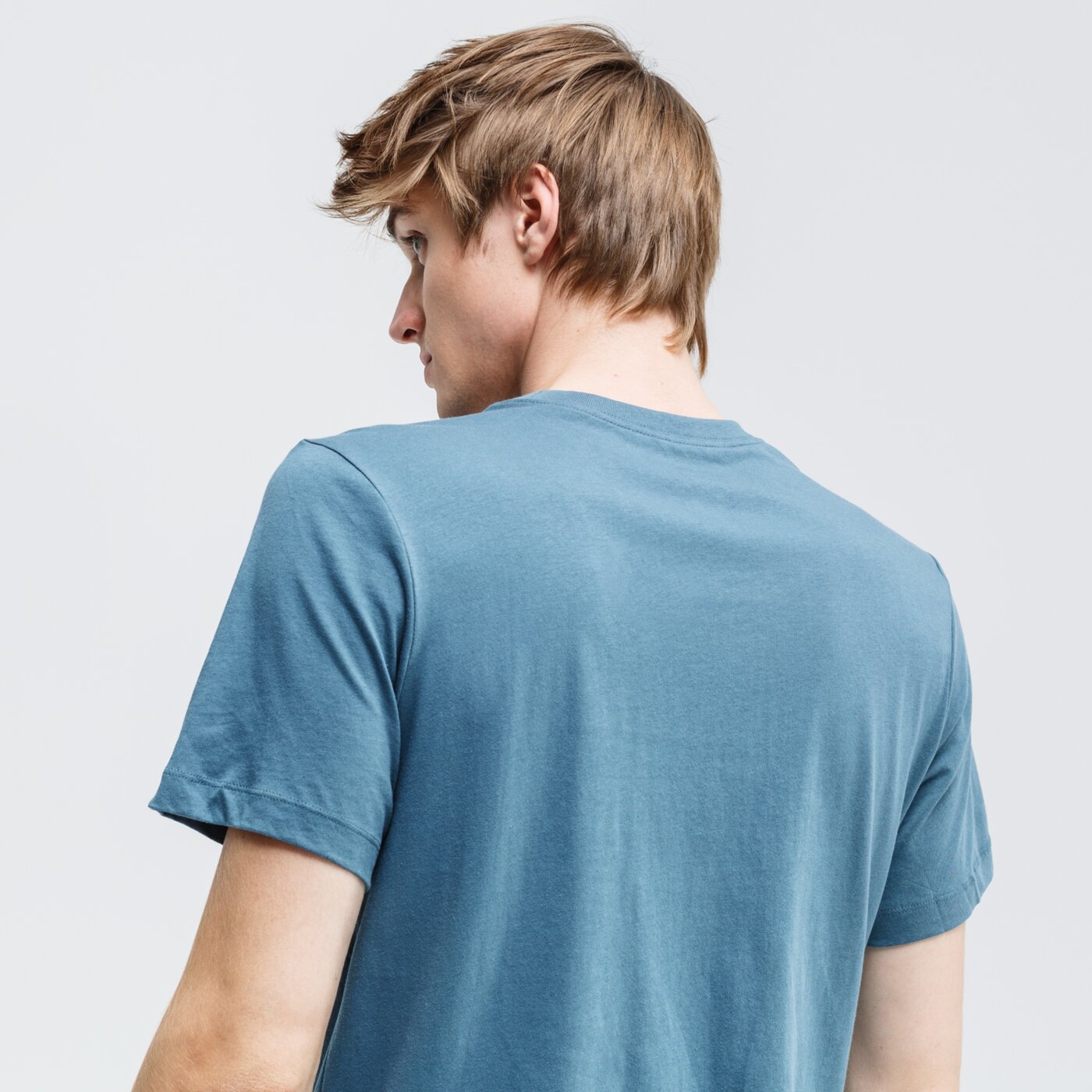 Koszulka męska NIKE T-SHIRT NSW JUST DO IT SWOOSH ar5006-058 kolor niebieski