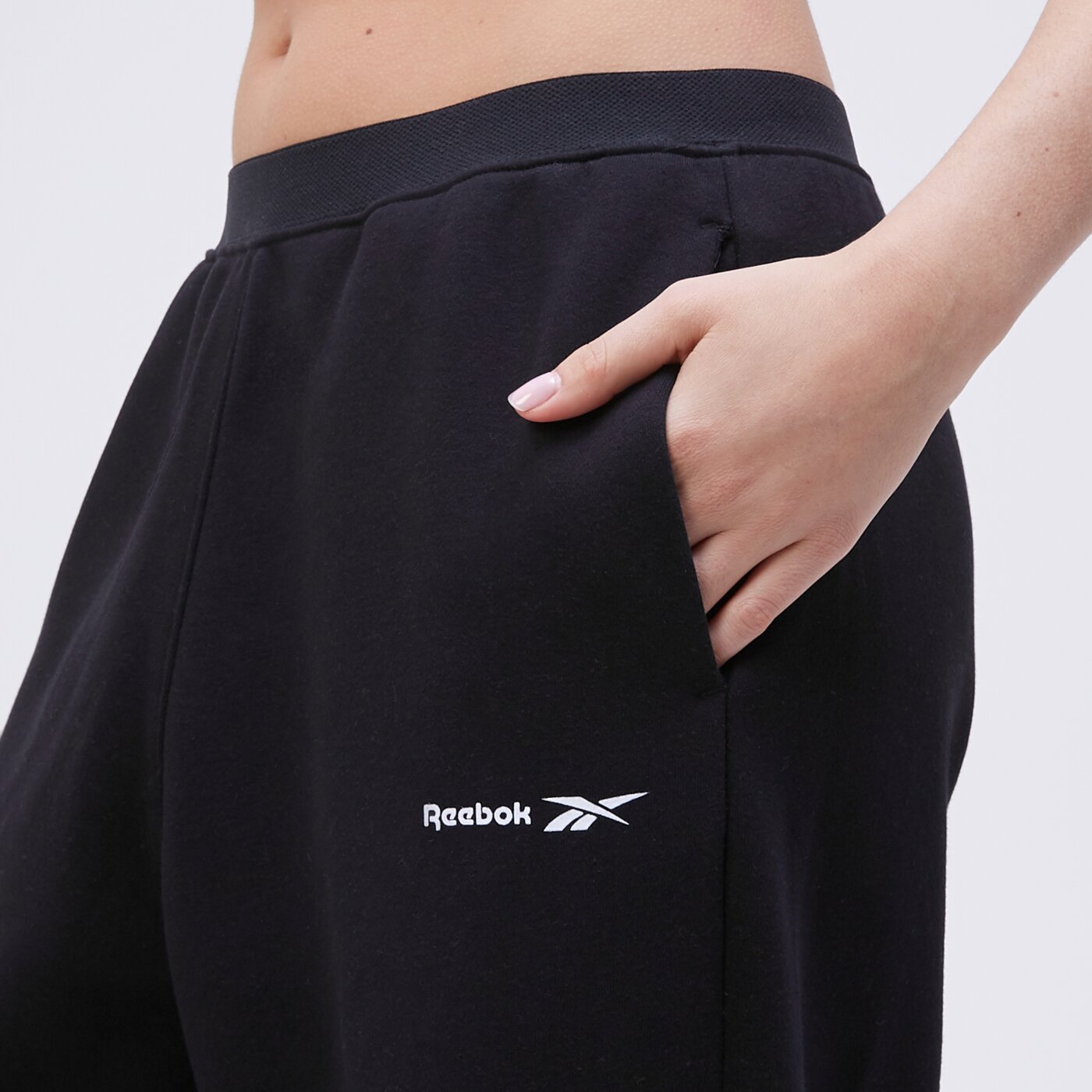 Spodnie dresowe damskie REEBOK SPODNIE RIE FLEECE ht8058 kolor czarny