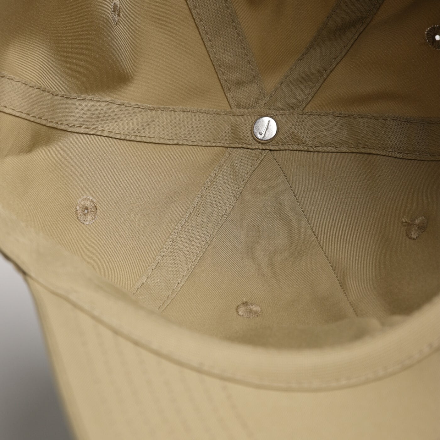 Czapka z daszkiem damska NIKE CZAPKA UNISEX SPORTSWEAR HERITAGE86 943092-276 kolor khaki