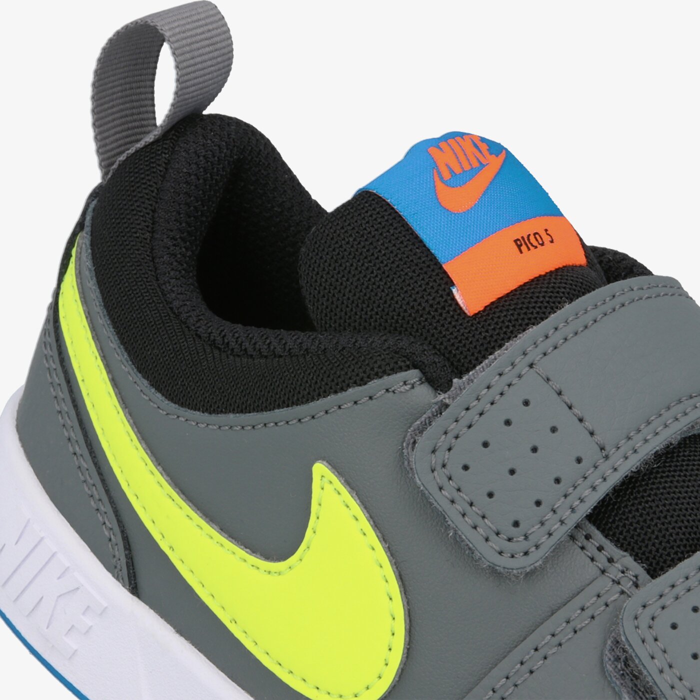 Buty dziecięce NIKE PICO 5 ar4161-074 kolor szary