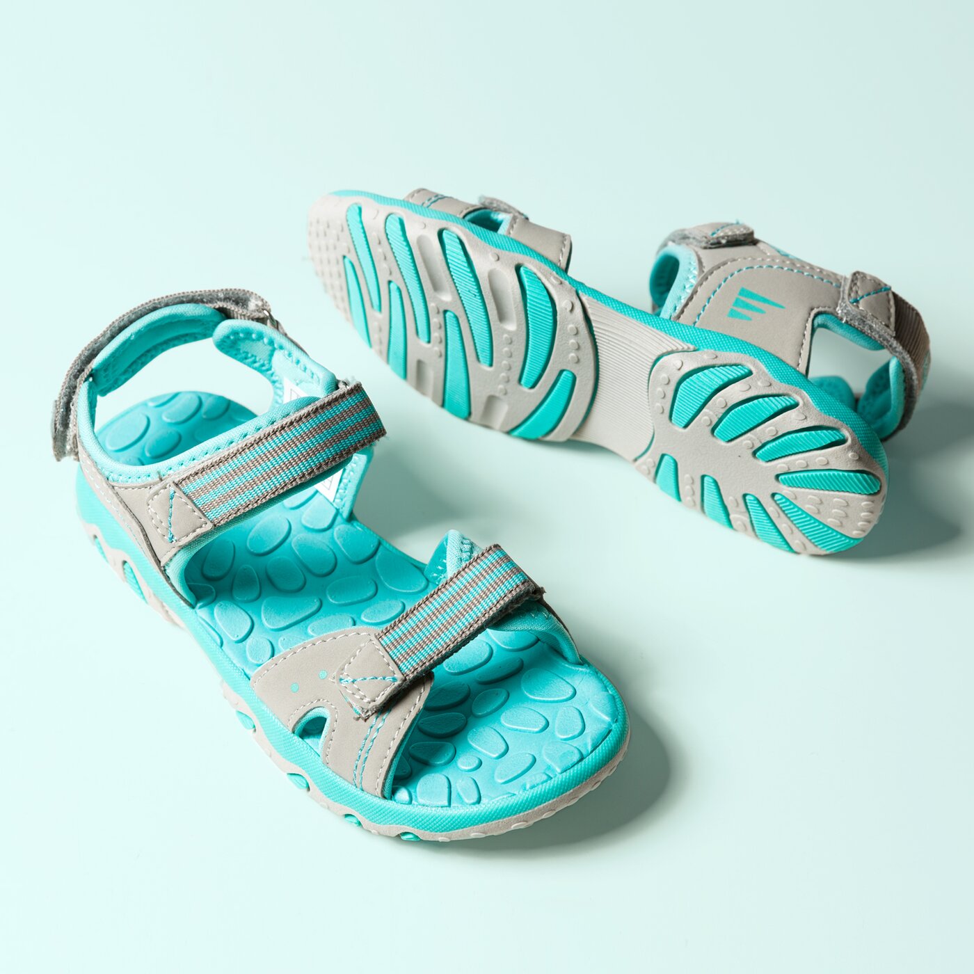 Sandały dla dzieci FEEWEAR RISATA fwjs117002 kolor szary