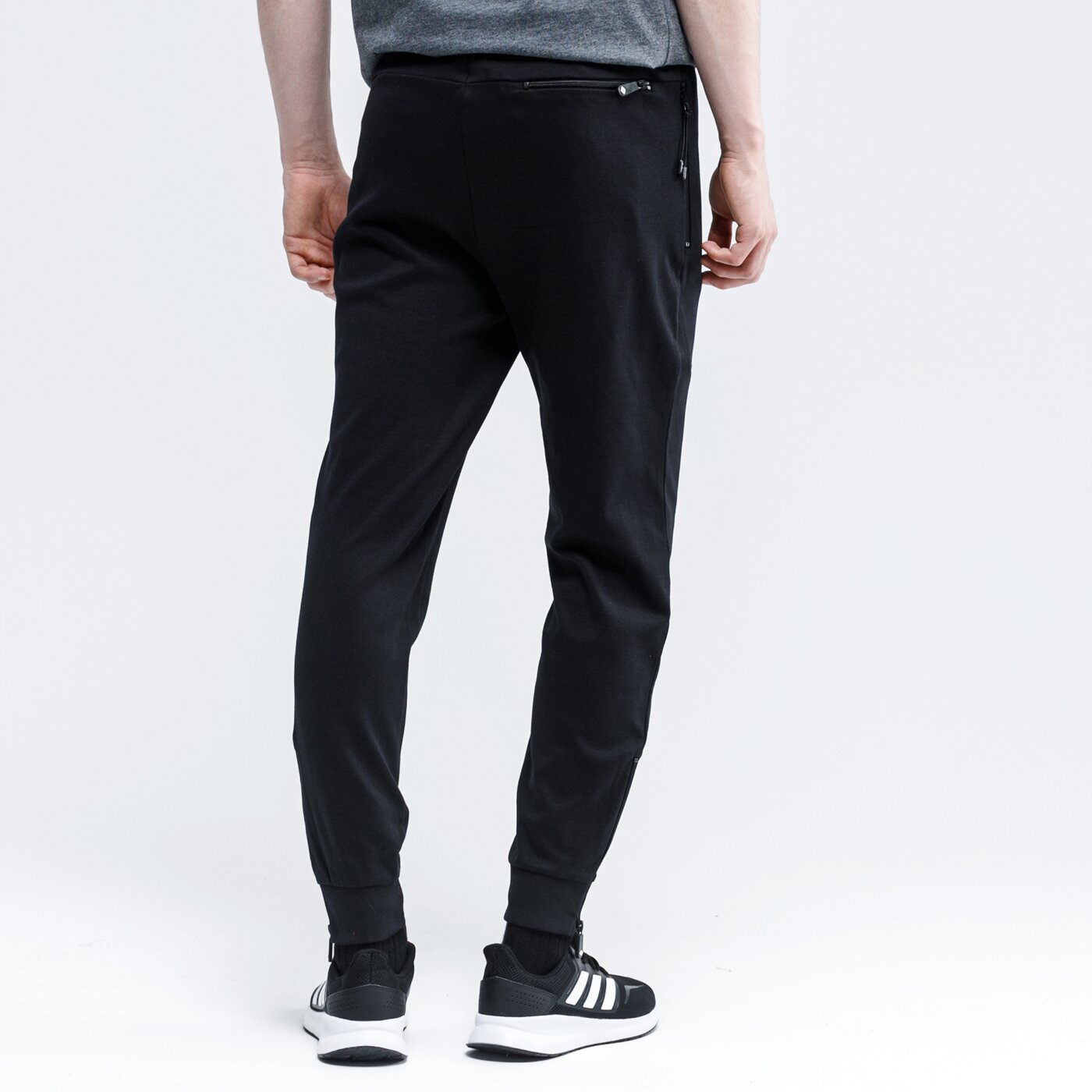 Spodnie dresowe męskie UMBRO SPODNIE RADIGO ul120spm19001 kolor czarny