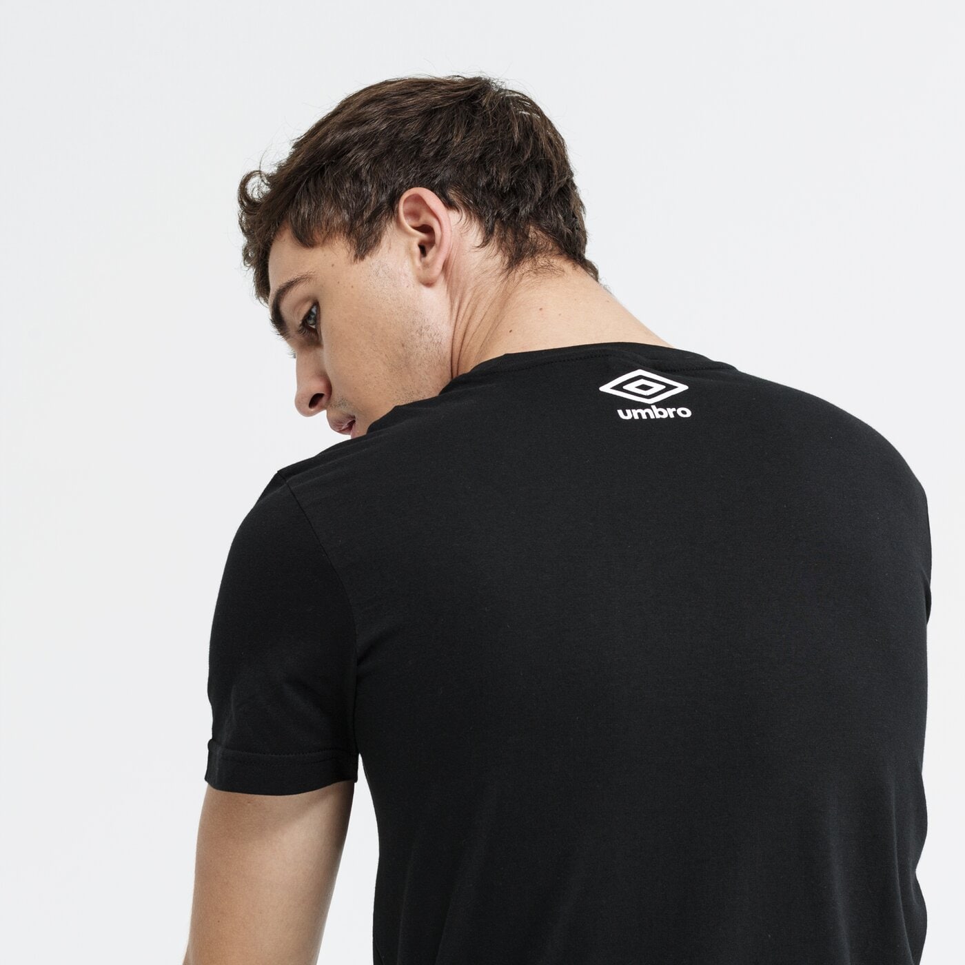 Koszulka męska UMBRO T-SHIRT MATTHEW ul39tsm29001 kolor czarny