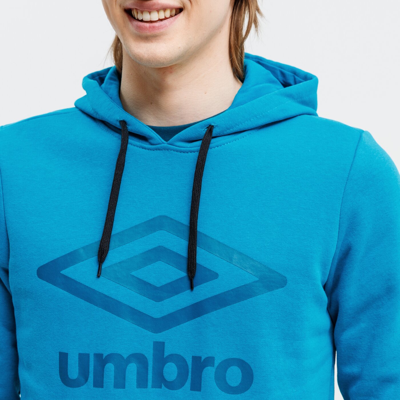 Bluza męska UMBRO BLUZA Z KAPTUREM FW LARGE LOGO 65835u-jw6 kolor niebieski