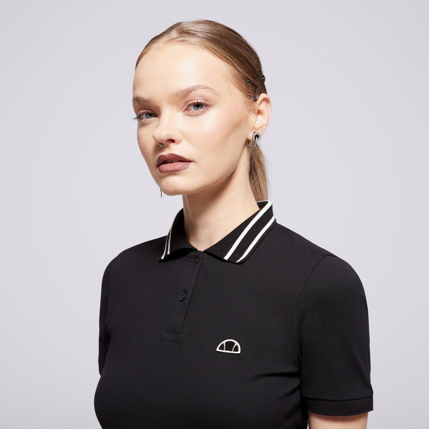 Koszulka polo damska ELLESSE POLO TRIXIE CROPPED POLO BLK sgx21017011 kolor czarny