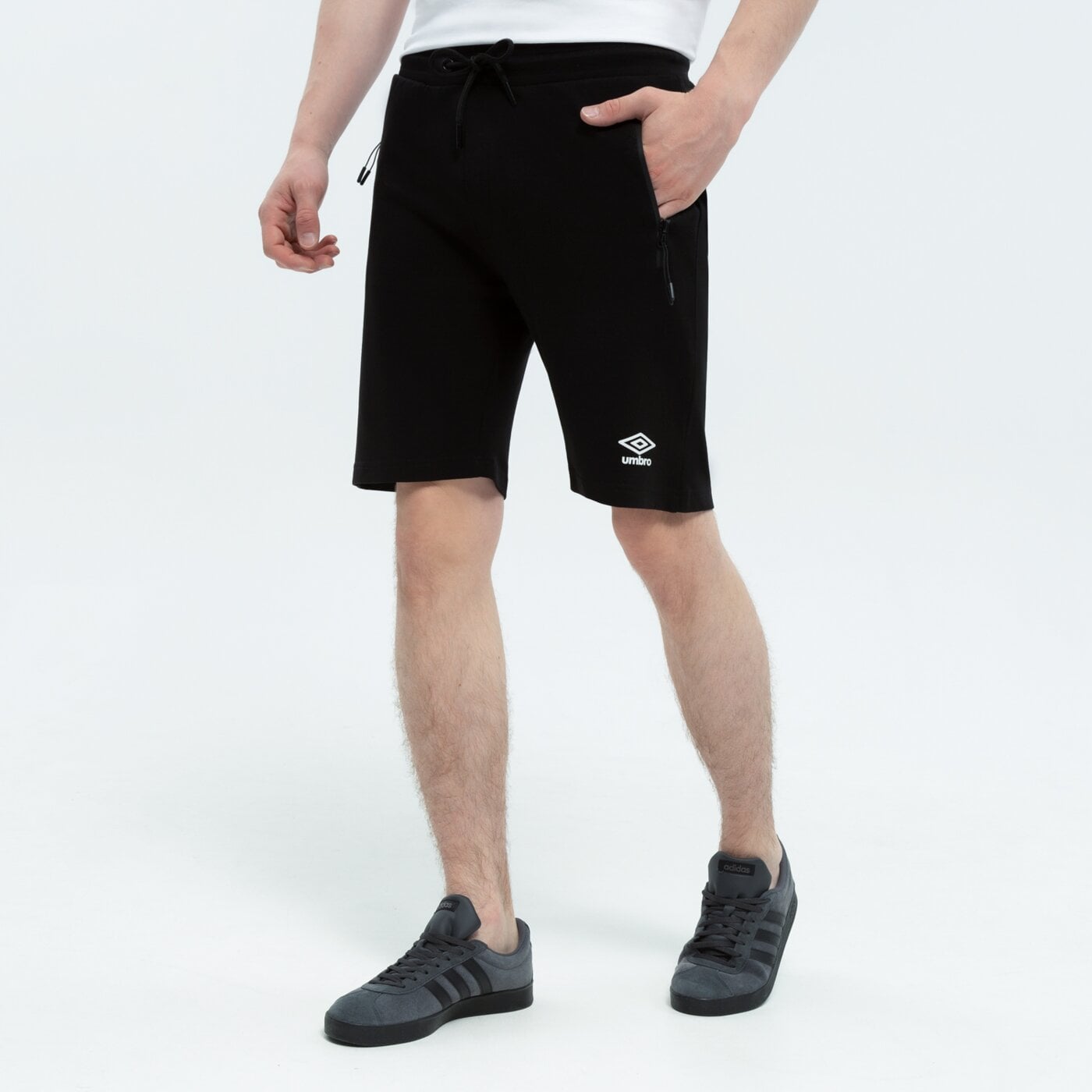 Spodenki męskie UMBRO SZORTY HOLTON ul122szm93001 kolor czarny
