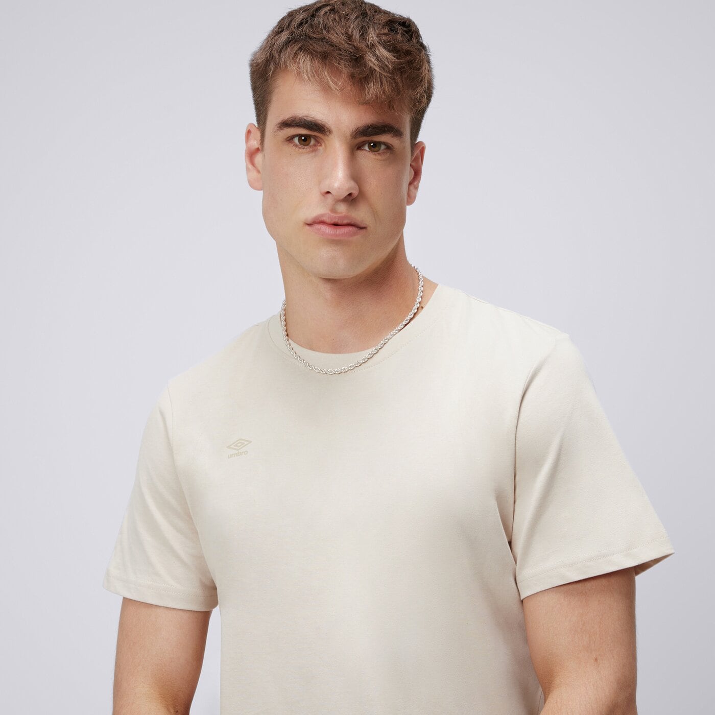 Koszulka męska UMBRO T-SHIRT ESS BACK GRAPHICS ul125tsm02002 kolor beżowy