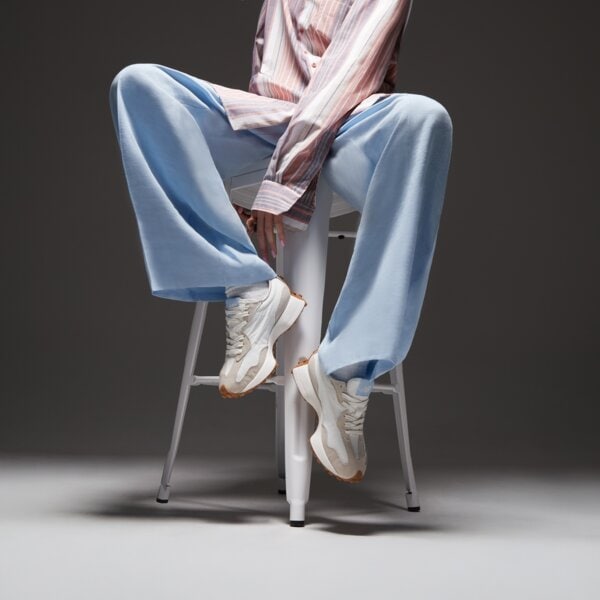 Buty sportowe damskie NEW BALANCE 327  ws327fta kolor beżowy