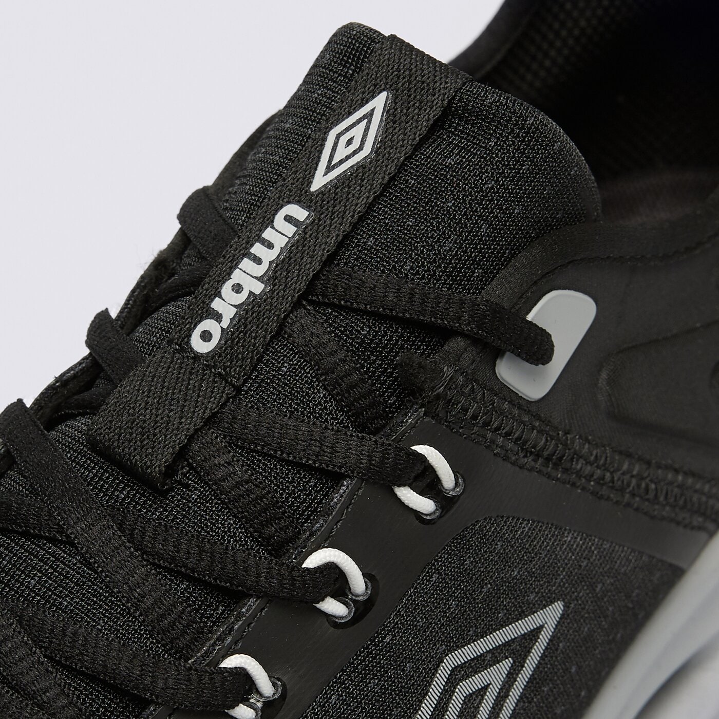 Buty sportowe męskie UMBRO SHAFT ummx125002 kolor czarny