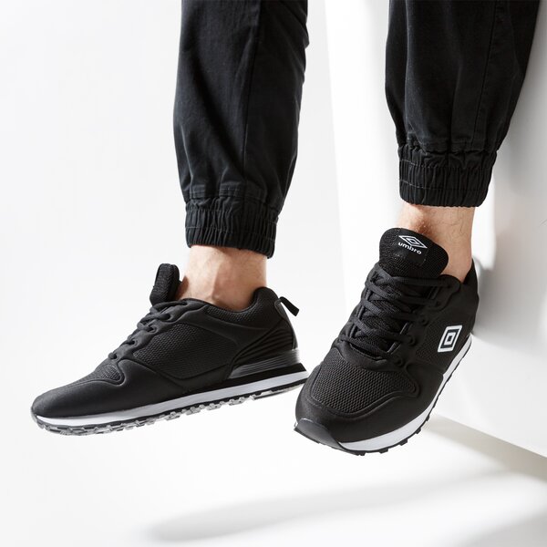 Buty sportowe męskie UMBRO IRE ummd119024 kolor czarny