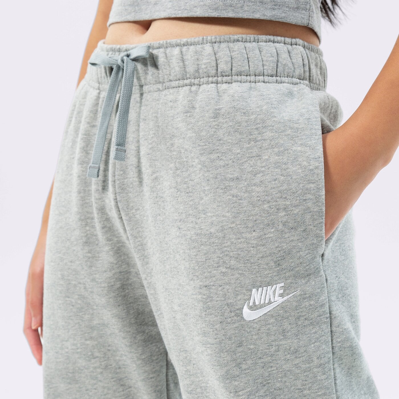 Spodnie dresowe damskie NIKE SPODNIE W NSW CLUB FLC MR PANT STD dq5191-063 kolor szary