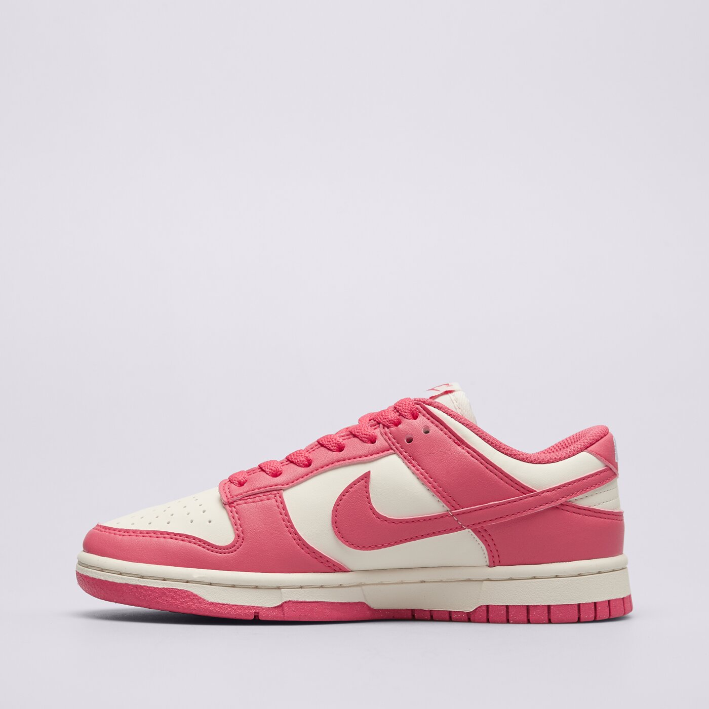 Buty sportowe damskie NIKE DUNK LOW dd1873-600 kolor różowy