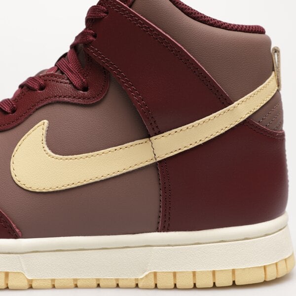 Buty sportowe damskie NIKE DUNK HIGH  dd1869-202 kolor bordowy