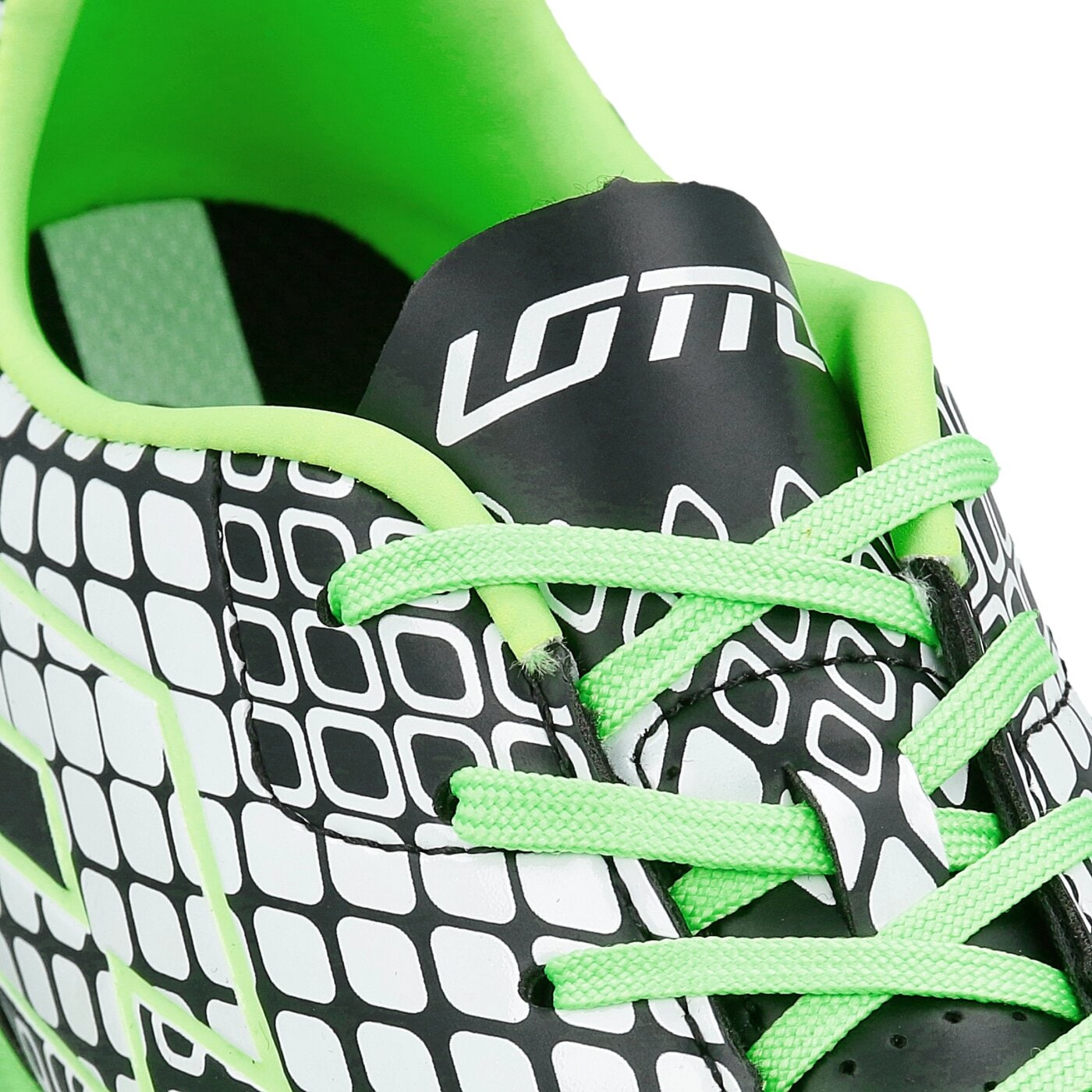 Buty piłkarskie dla dzieci LOTTO SPIDER 700 XIV ID JR s9690 kolor czarny