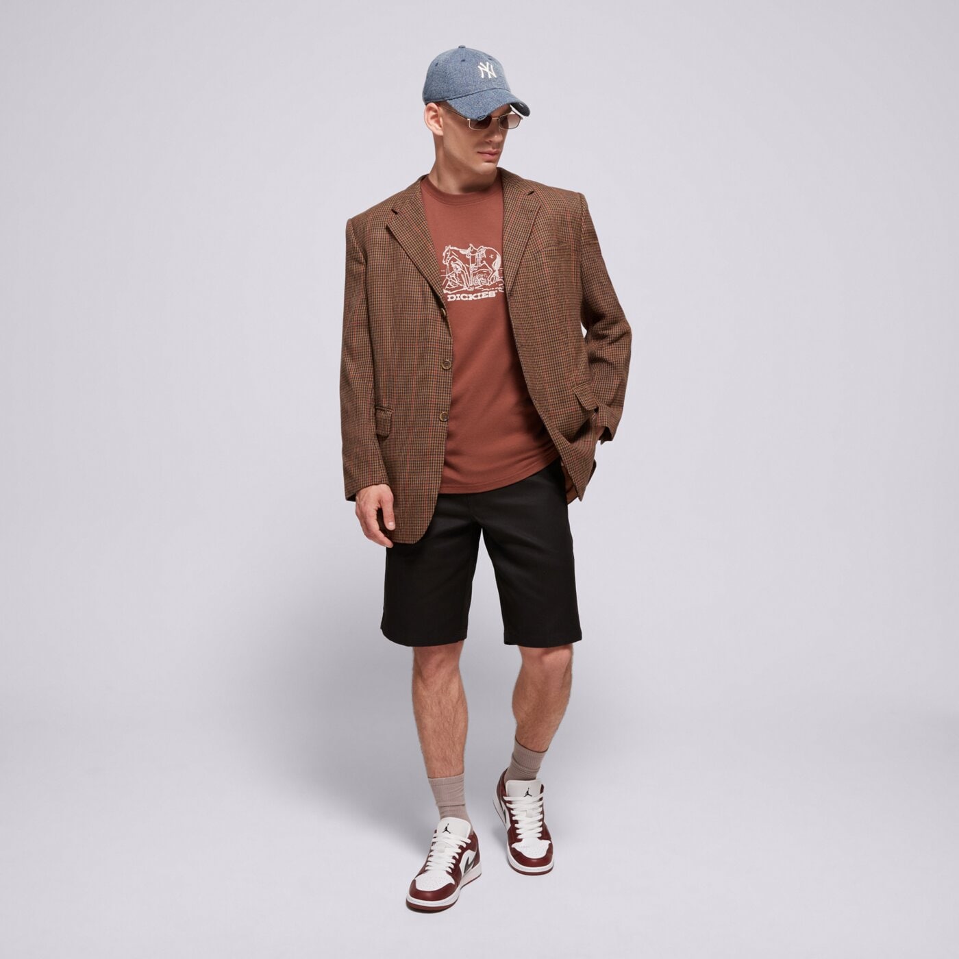 Koszulka męska DICKIES T-SHIRT COMPANION CENTER LOGO SS TEE dk0a4z91k471 kolor brązowy