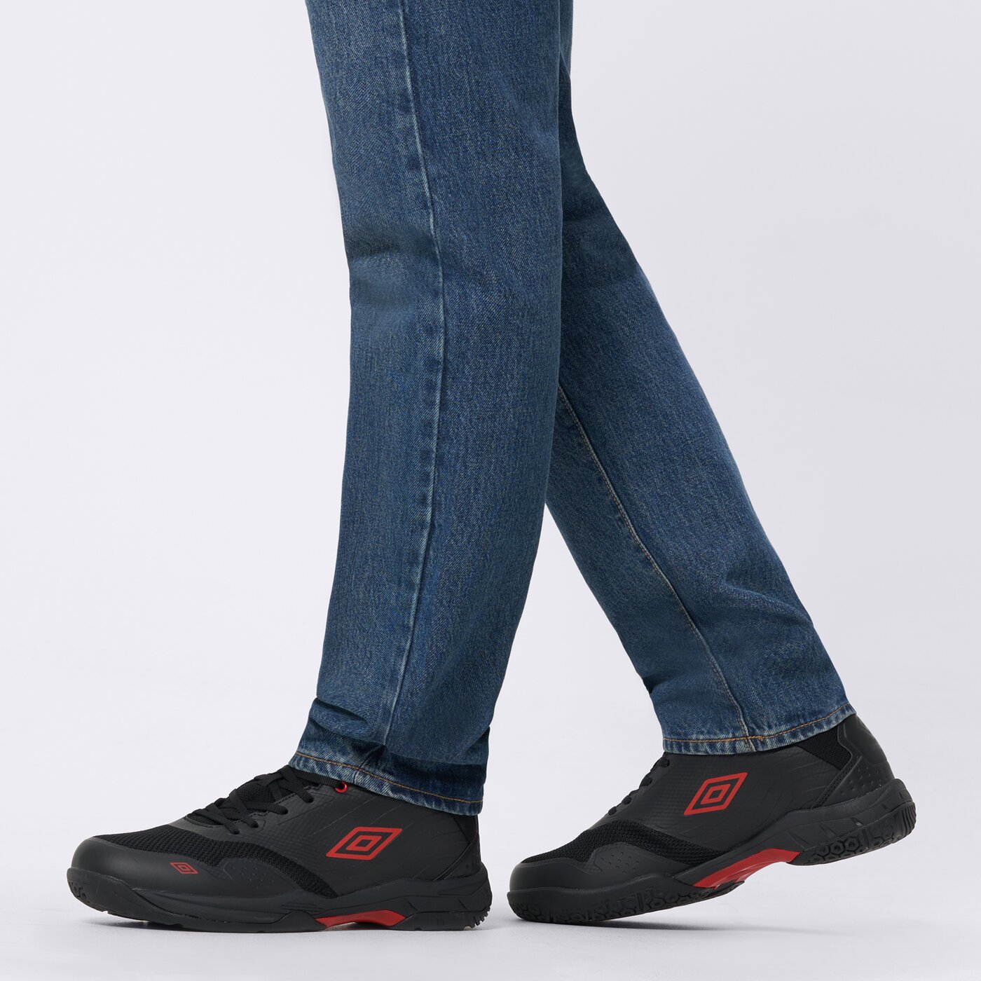 Buty sportowe męskie UMBRO WALKER umml125009 kolor czarny