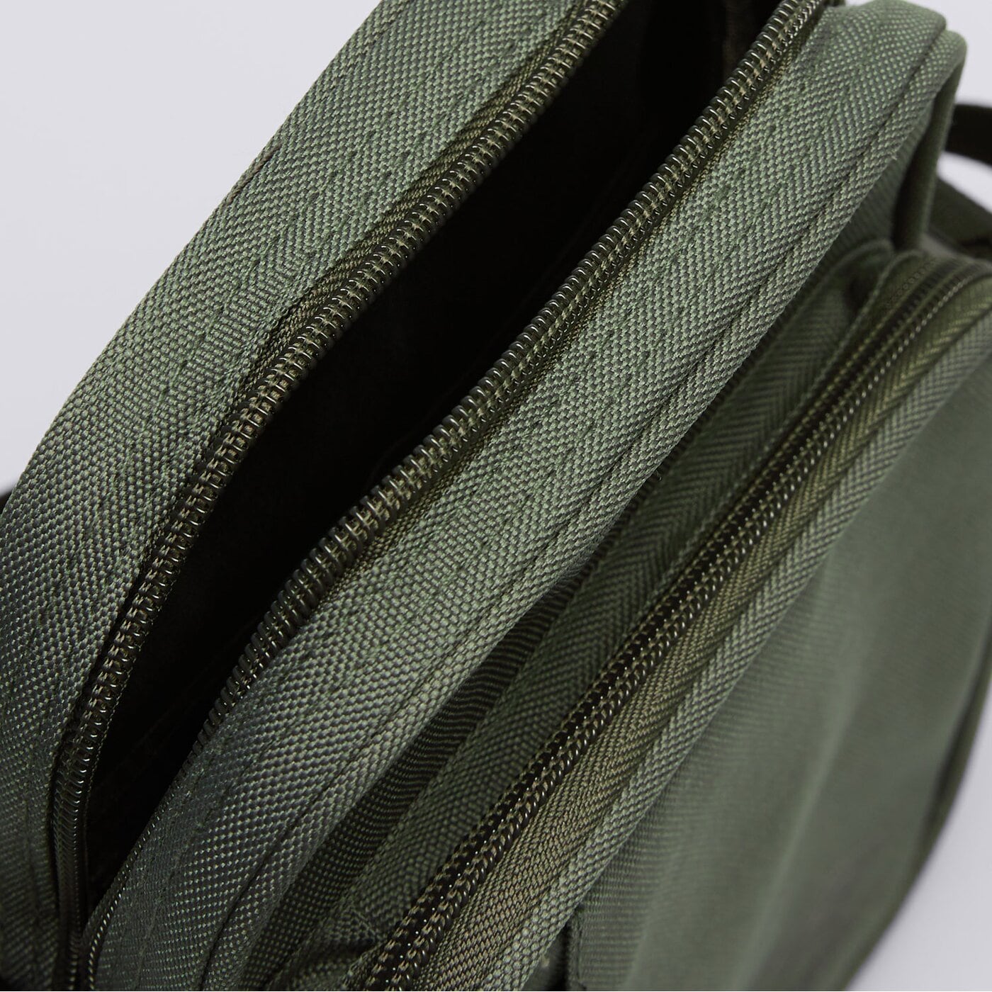 Torba sportowa damska UMBRO TOREBKA UMBRO BRONBEIGH ul325tom01003 kolor khaki