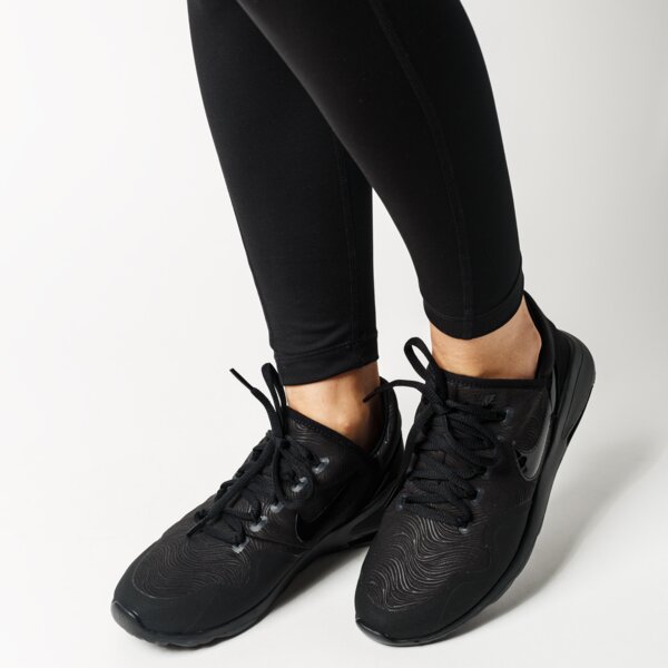 Buty sportowe damskie NIKE WMNS AIR MAX SASHA SE 916785-001 kolor czarny