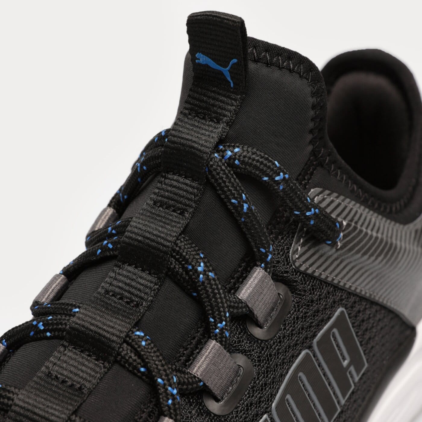 Buty sportowe męskie PUMA SOFTRIDE ASTRO SLIP HYPERWAVE 37880001 kolor czarny
