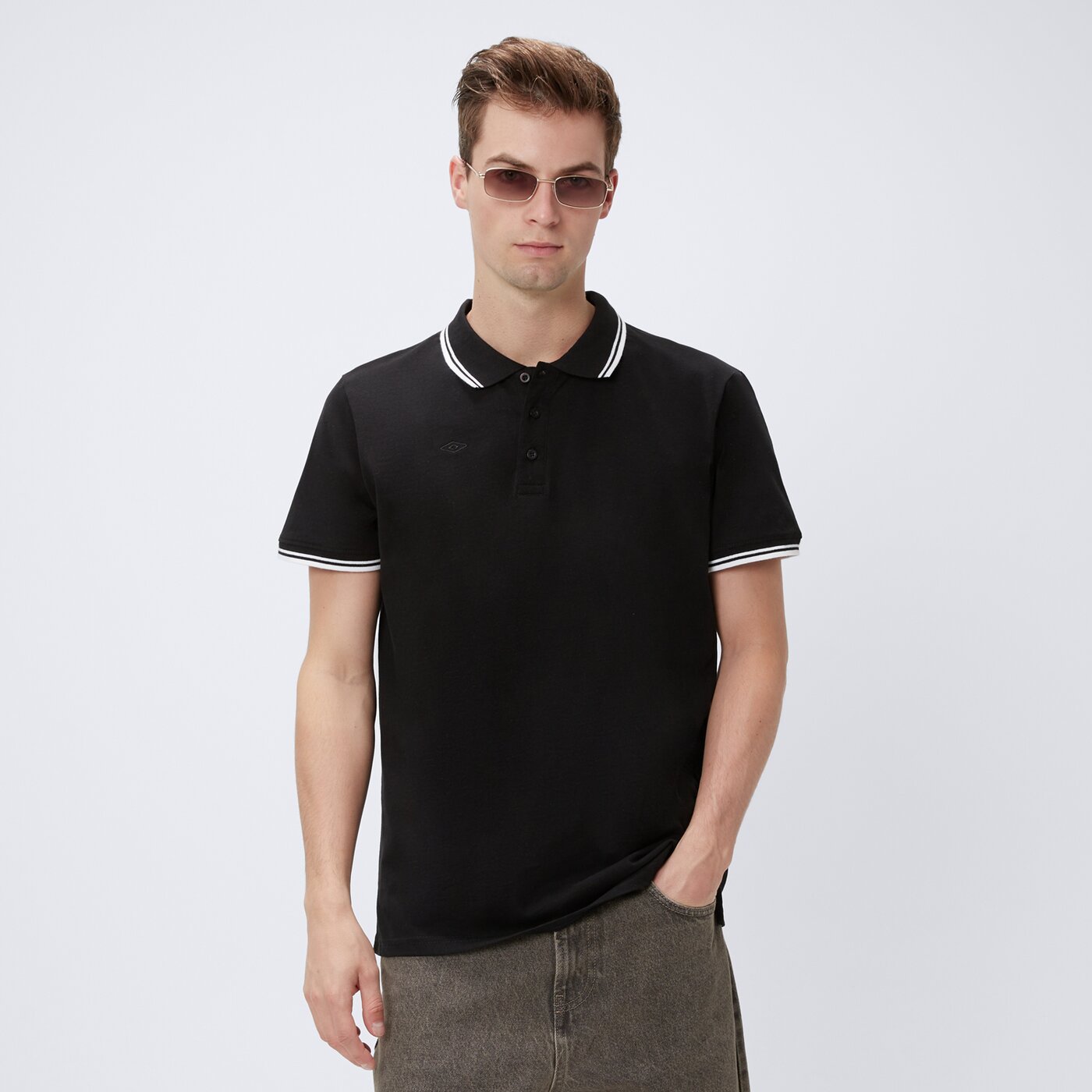 Koszulka polo męska UMBRO POLO ESS SHIRT ul125pom01002 kolor czarny