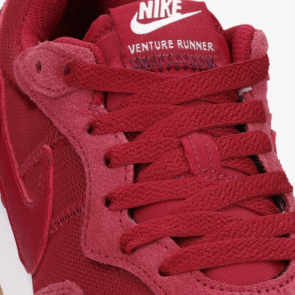 Buty sportowe damskie NIKE VENTURE RUNNER ck2948-600 kolor bordowy