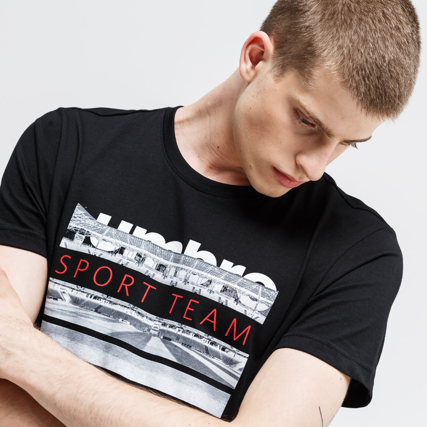 Koszulka męska UMBRO T-SHIRT NICKOLAS ul39tsm27001 kolor czarny