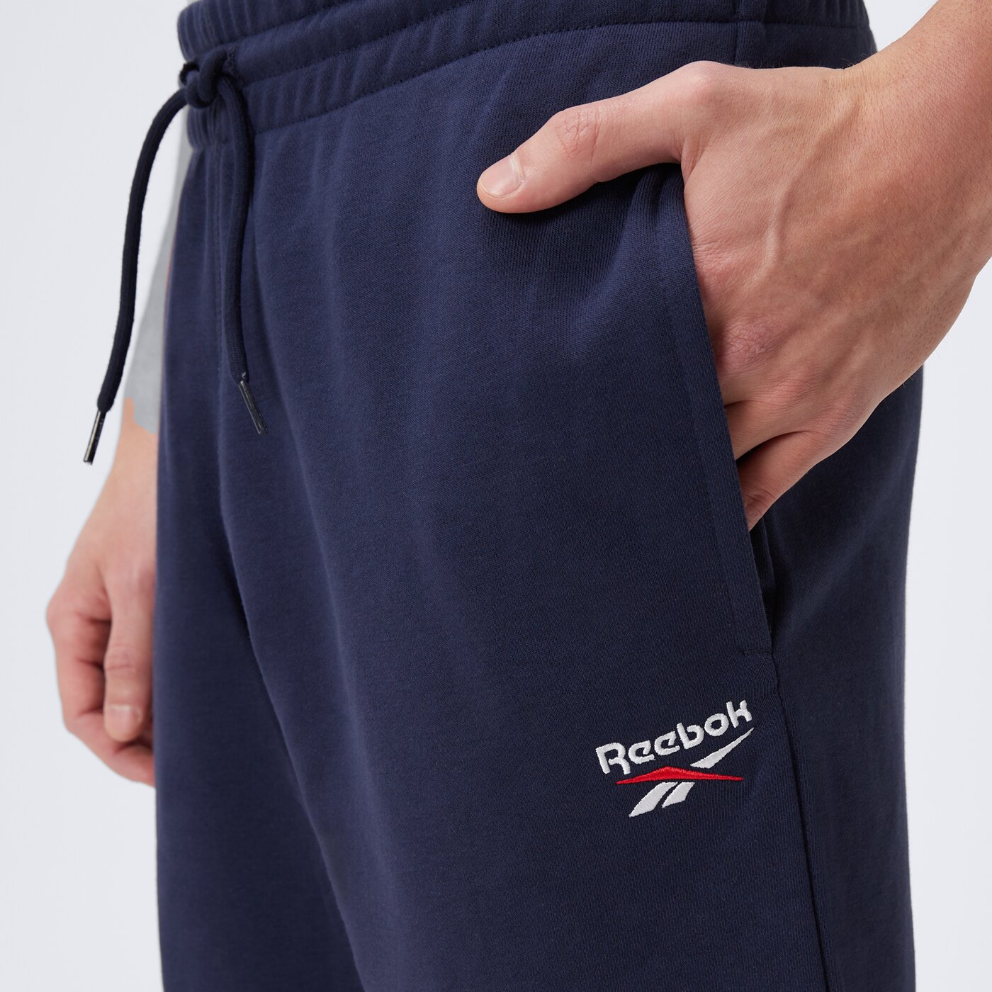 Spodenki męskie REEBOK SZORTY IDENTITY SMALL LOGO FT SHORT 100217147 kolor granatowy