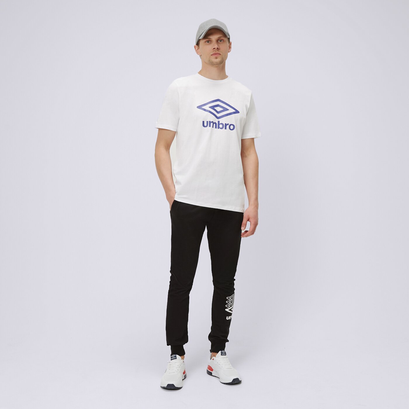 Tシャツ・カットソー UMBRO Essential Big Logo Short Sleeve T-Shirt White UQ123CRS UMBRO T-SHIRT SS LARGE LOGO (66413U-13V) biały | Męskie