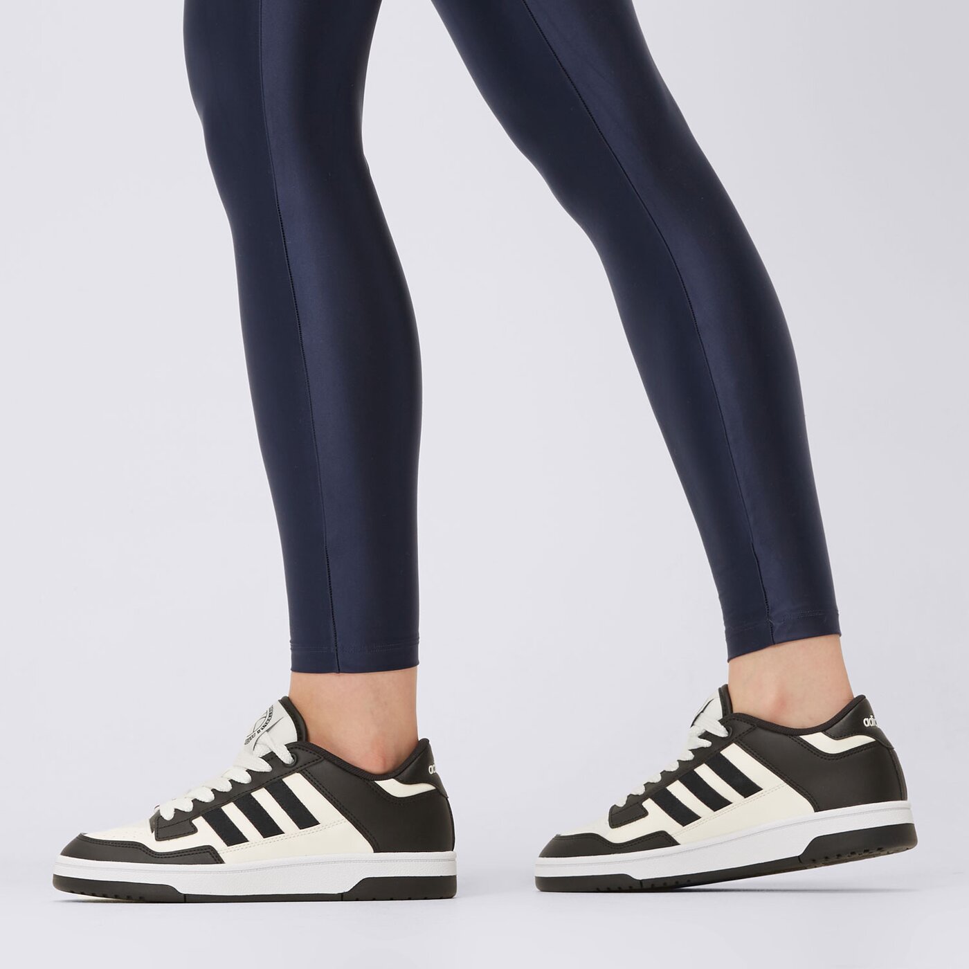 Buty dziecięce ADIDAS RAPID COURT LOW J jr0166 kolor czarny