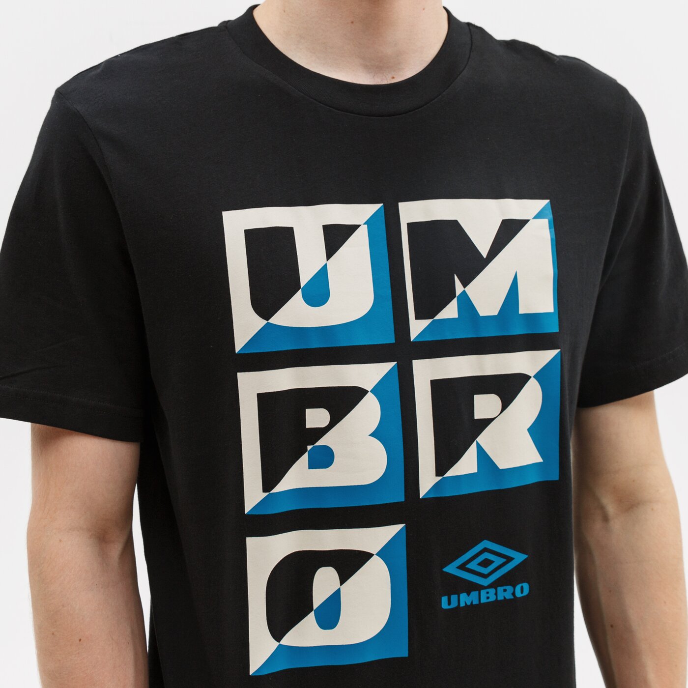 Koszulka męska UMBRO T-SHIRT ZUMA GRAPHIC 65868u-060 kolor czarny