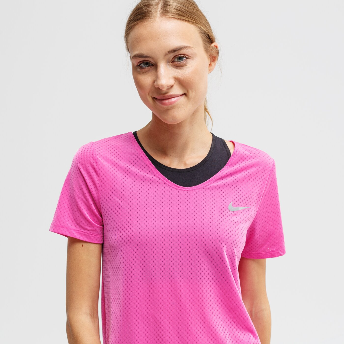 Koszulka damska NIKE T-SHIRT W NK TOP SS BREATHE cj2568-601 kolor różowy