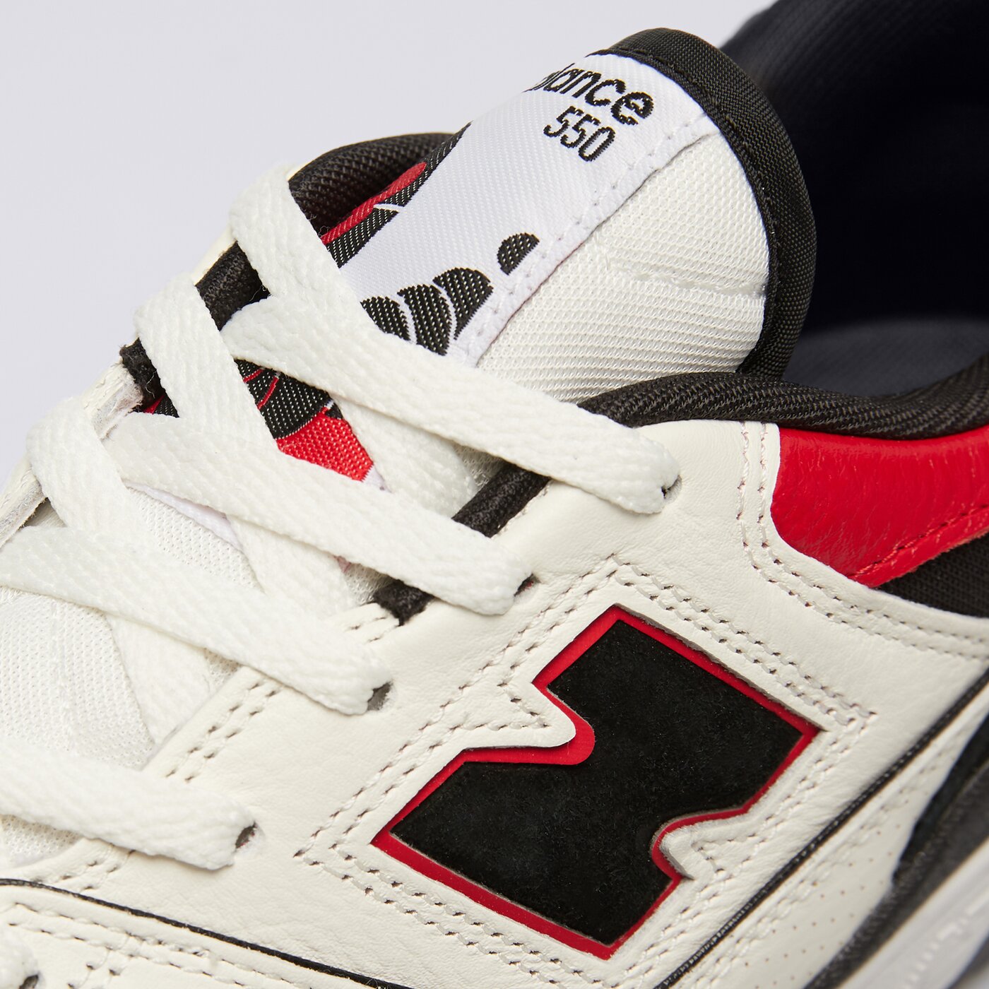 Buty sportowe męskie NEW BALANCE 550  bb550str kolor kremowy