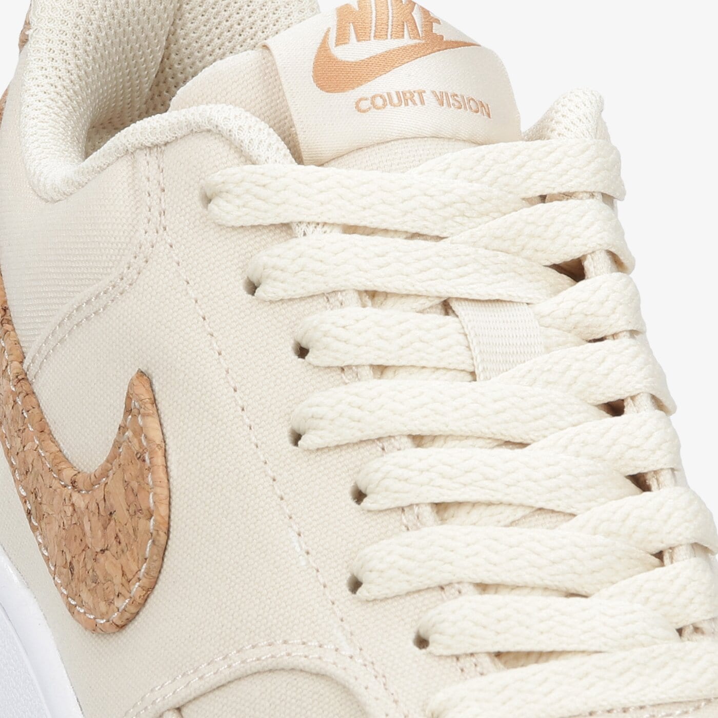 Buty sportowe damskie NIKE WMNS COURT VISION LO CNVS dj1976-200 kolor beżowy