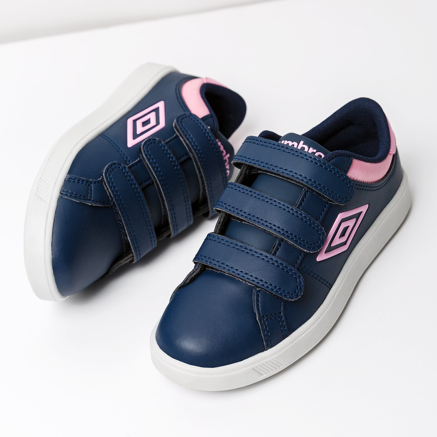 Buty dziecięce UMBRO MEDWAY 4 VELCRO - JNR 40276ufsn kolor granatowy