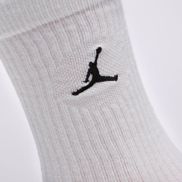 Skarpetki damskie JORDAN SKARPETY U J EVERYDAY CUSH POLY CREW 3PR dx9632-100 kolor biały