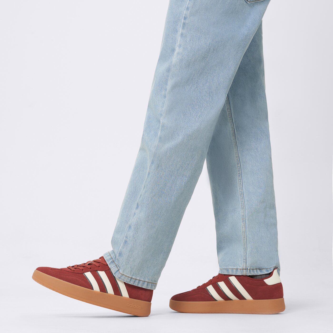 Buty sportowe męskie ADIDAS BARREDA jp7098 kolor bordowy