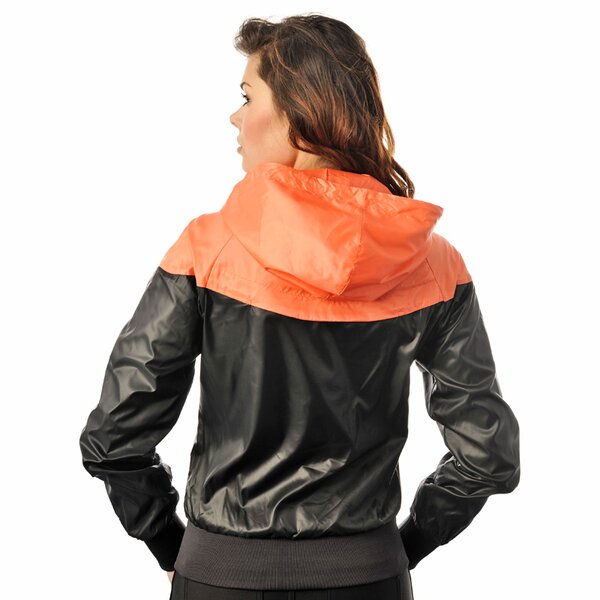Kurtka przejściowa damska NIKE KURTKA BETTER WINDRUNNER 341297014 kolor czarny