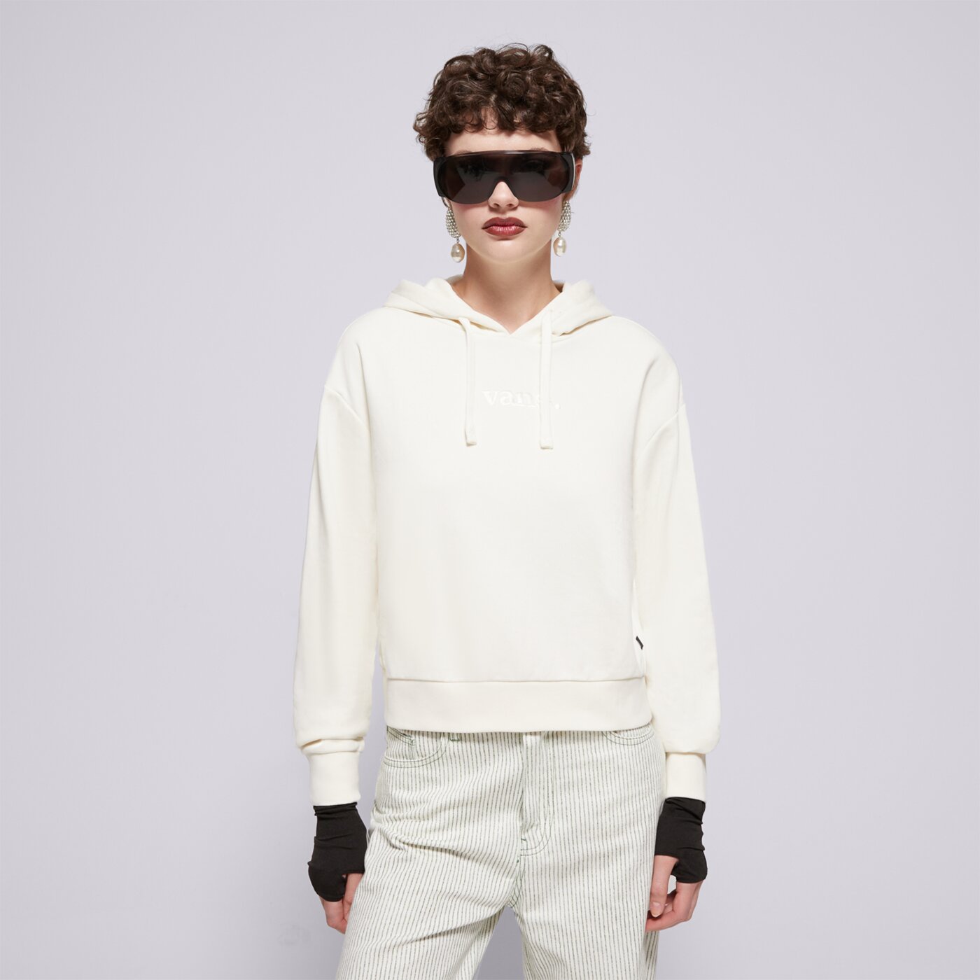 Bluza damska VANS BLUZA Z KAPTUREM W ESSENTIAL FT RLX PO vn000jf6fs8 kolor biały