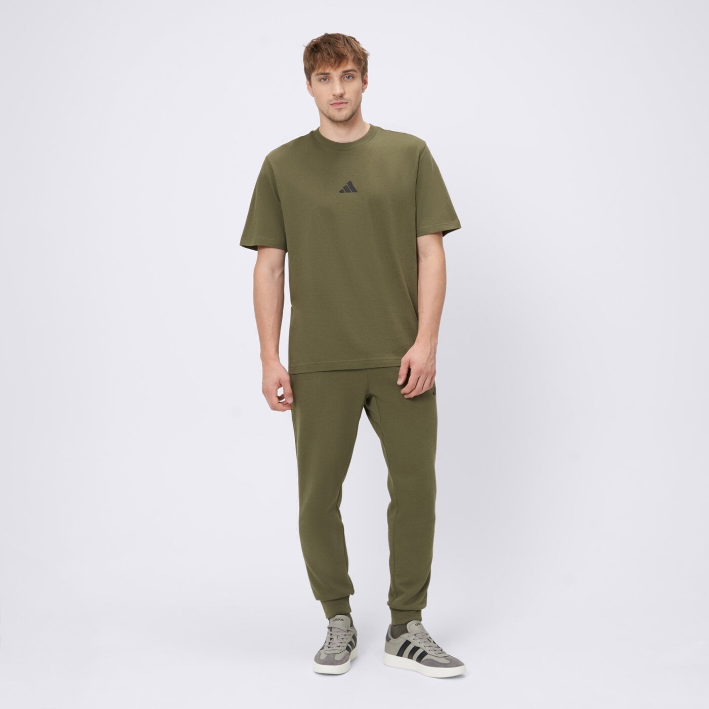 Spodnie dresowe męskie ADIDAS SPODNIE M FEELCOZY PANT je3812 kolor khaki
