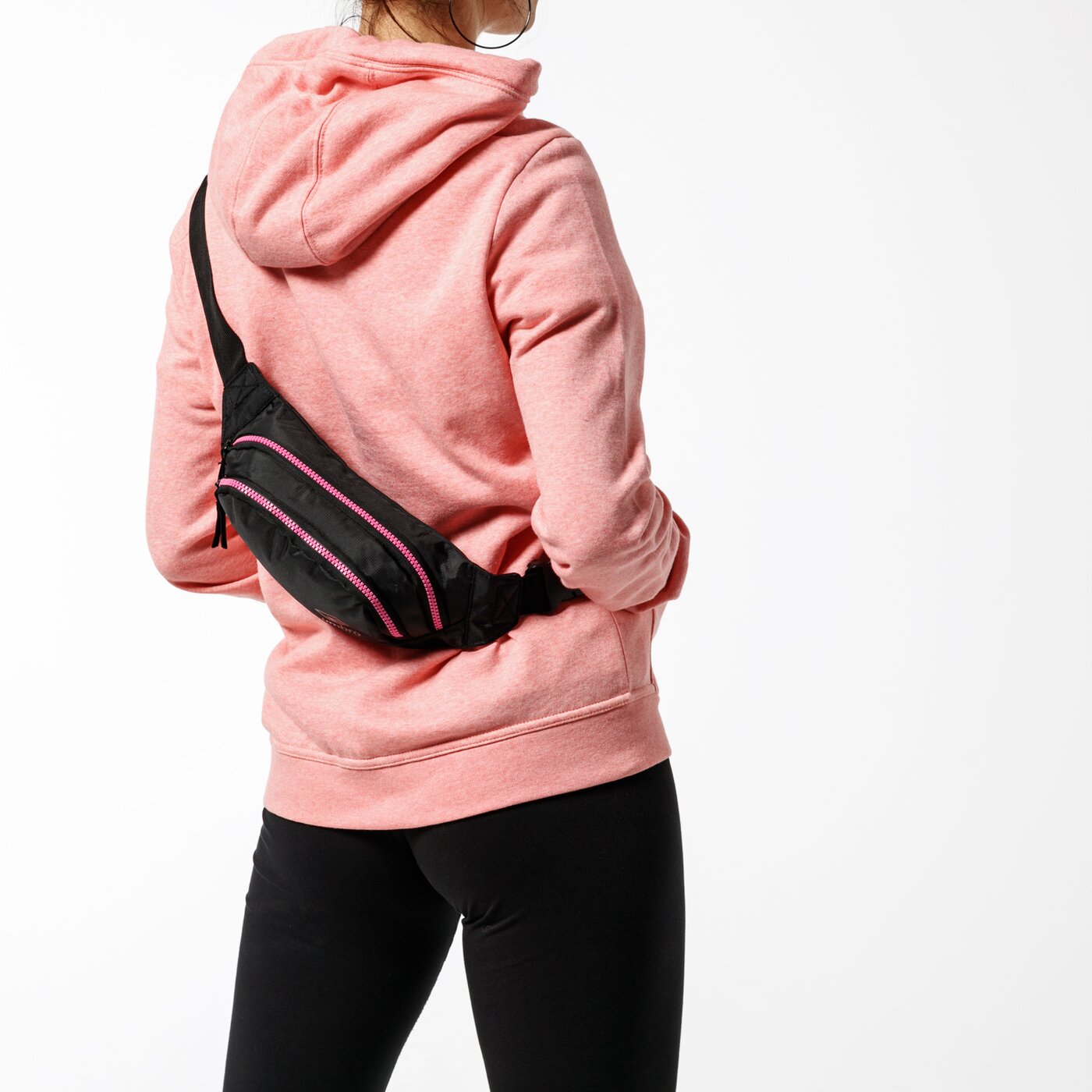 Nerka (saszetka na pas) damska sportowa UMBRO NERKA LOUTETE ul19ned02001 kolor czarny