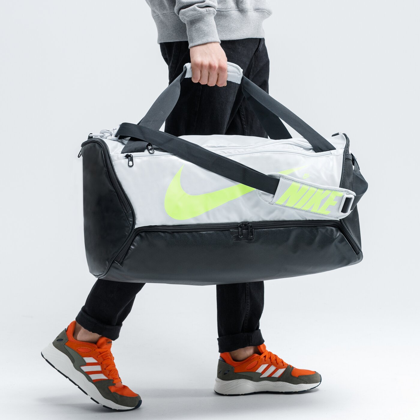 Torba sportowa damska NIKE TORBA BRASILIA M ba6177-028 kolor szary