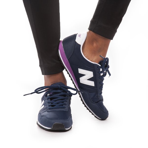 Buty sportowe damskie NEW BALANCE U395MNKP  u395mnkp kolor granatowy