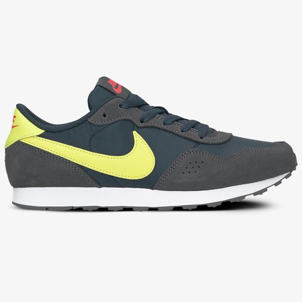 Buty dziecięce NIKE MD VALIANT cn8558-400 kolor granatowy