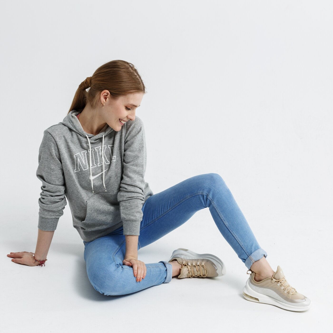 Bluza damska NIKE BLUZA W NSW VRSTY ar3722063 kolor szary