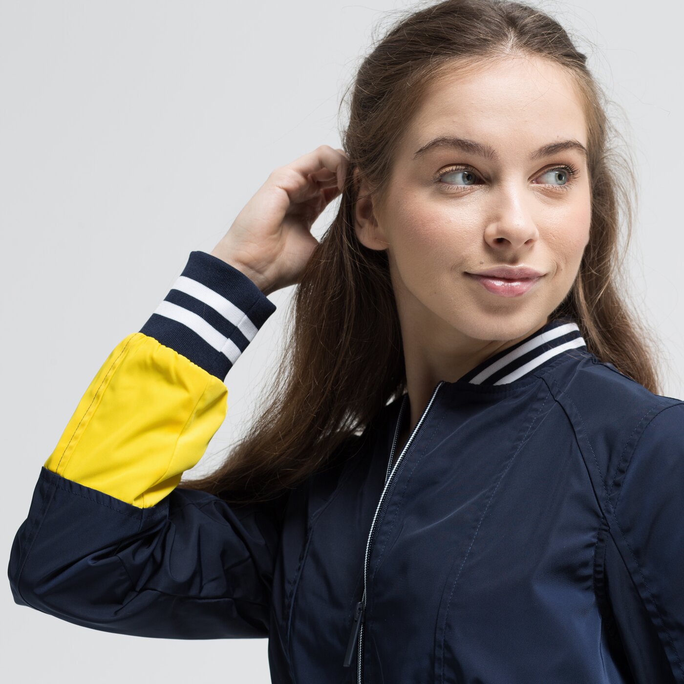 Kurtka przejściowa damska LOTTO KURTKA MIZUNA lo39kud27001 kolor granatowy