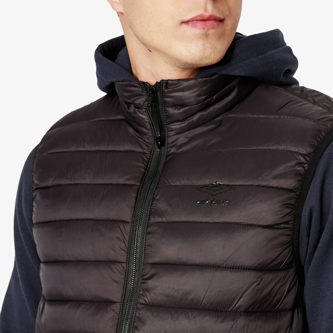 Bezrękawnik męski UMBRO BEZRĘKAWNIK BRASS ul38kam01001 kolor czarny